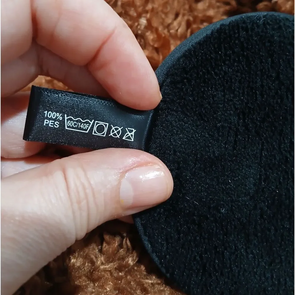 Black Facial Cleansing Pad - Picture 2 of 3